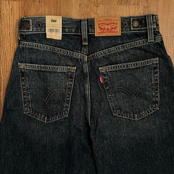 NWT Levi’s Cinch Barrel Jeans - Picture 10 of 14
